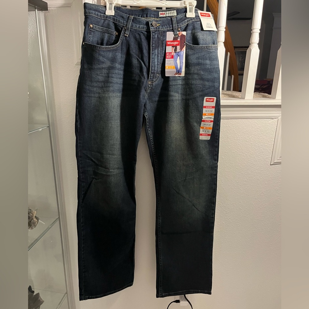 Wrangler Relaxed Boot Cut Jeans in Dark Blue Sz 34x32